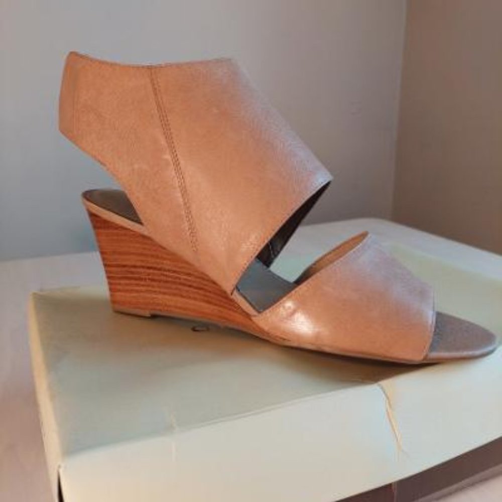 NIB - Franco Sarto L-Kressa Wedge Sandals